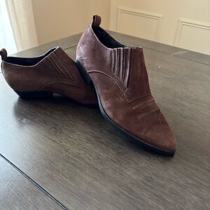 Vintage BP women  Dark Brown Suede Boots